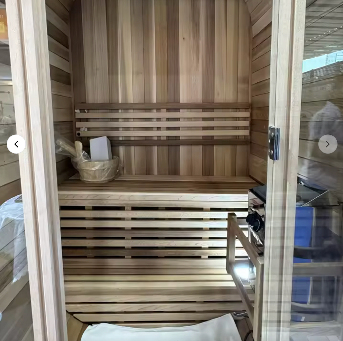 Auris 1 outdoor red cedar sauna, image 5 of 14
